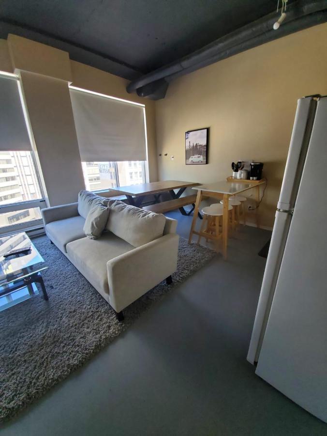 Modern Downtown Loft Near Rogers Place,Shaw Conf Daire Edmonton Dış mekan fotoğraf