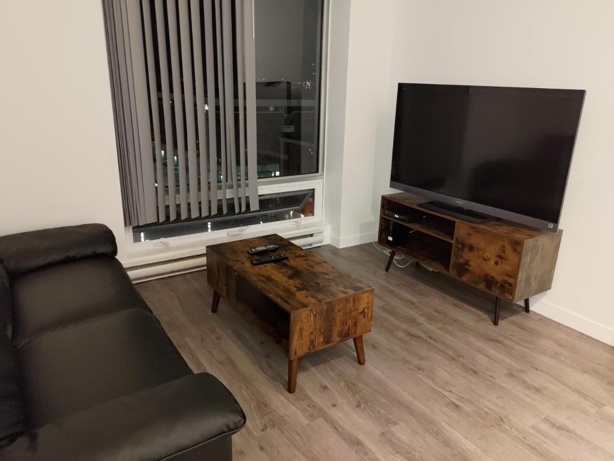 Modern Downtown Loft Near Rogers Place,Shaw Conf Daire Edmonton Dış mekan fotoğraf