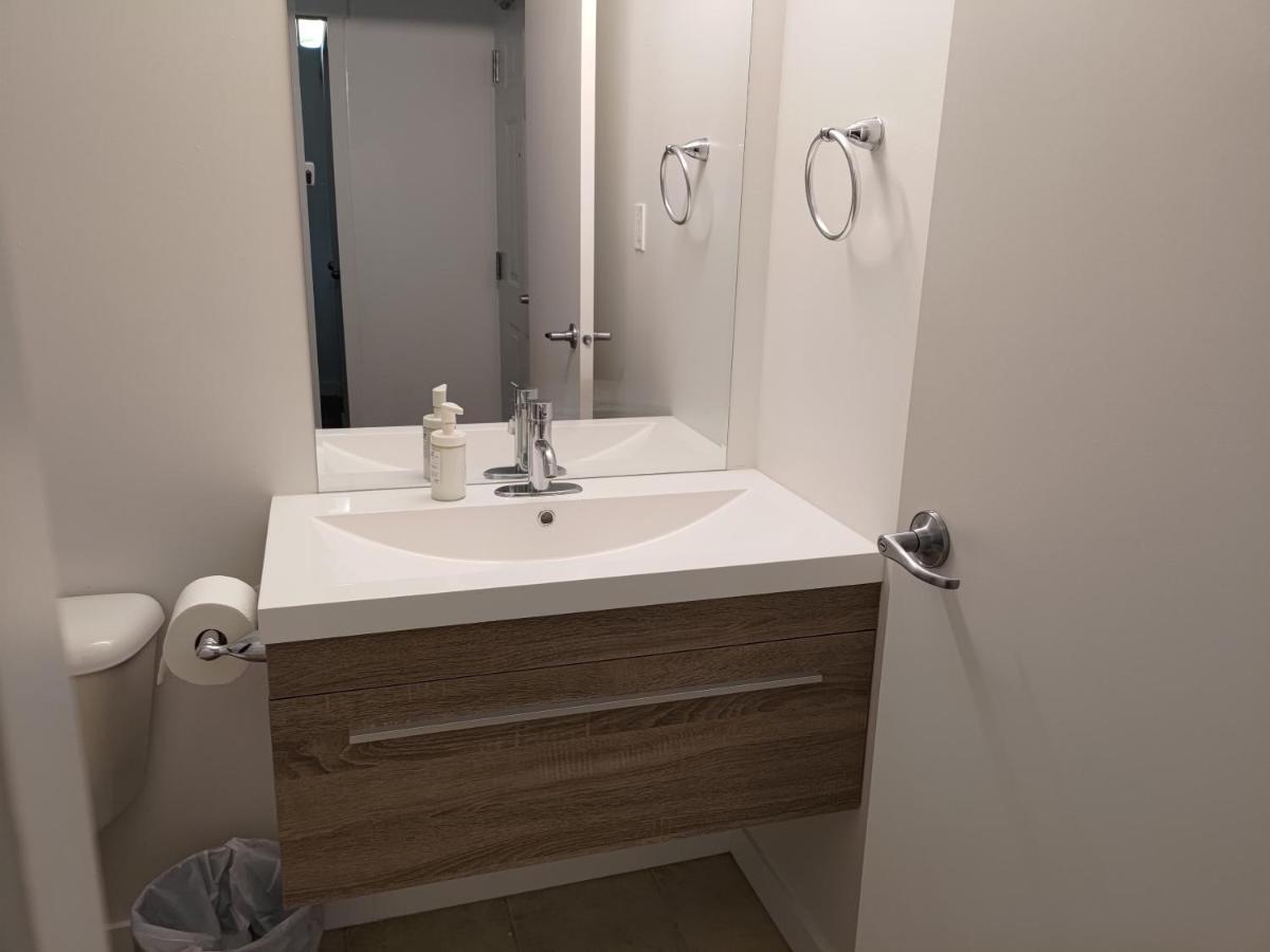 Modern Downtown Loft Near Rogers Place,Shaw Conf Daire Edmonton Dış mekan fotoğraf